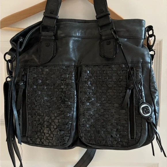 Elliott Lucca Stylish Black Leather Tote Bag - Picture 1 of 12